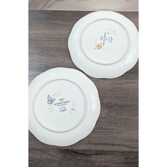 Lenox Butterfly Meadow Luncheon Plates 9-Inch Floral & Butterfly Set Of 2 Porcel - Picture 3 of 7